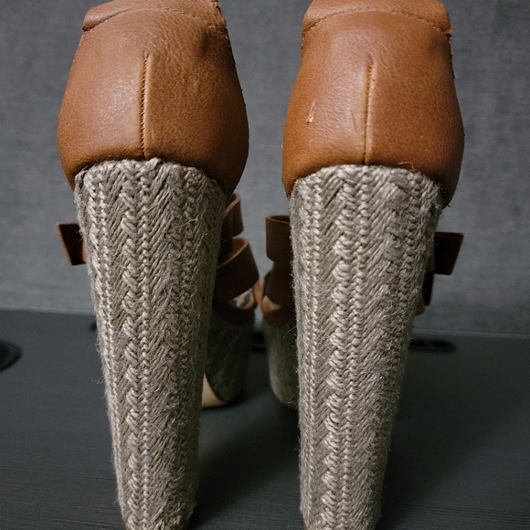 SOLD. - Picture 4 of 7